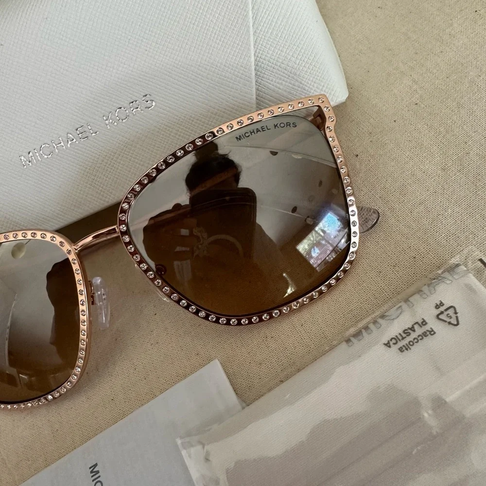 New Michael Kors rose gold sunglasses 57mm square crystal oversized - Picture 4 of 9